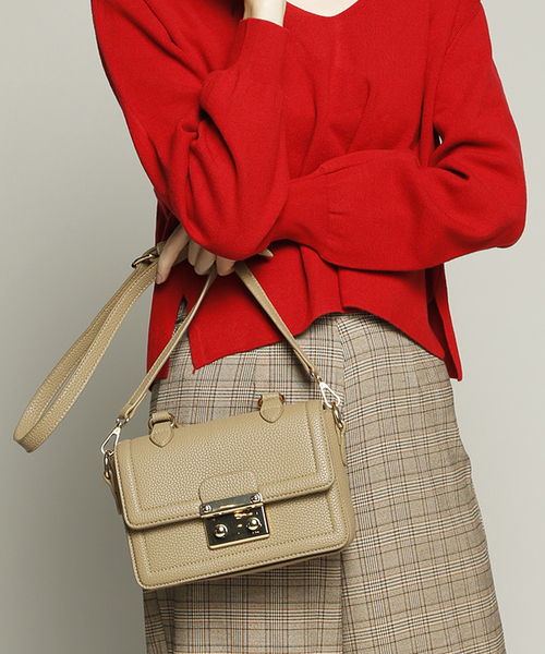 PLAIN CLOTHING(プレーンクロージング)の「クラシック2wayショルダーバッグ(ショルダーバッグ・レディース・ライトグレー/ブラック/ネイビー/グレー/レッド/モカ・FREE)」の4枚目の写真