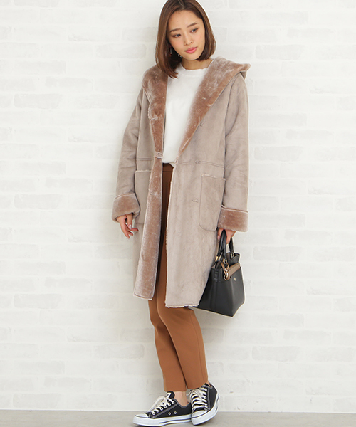 N.（N. Natural Beauty Basic）（エヌエヌナチュラルビューティーベーシック）の「フェイクムートンコート（ブルゾン・レディース・ベージュ/ネイビー・MEDIUM）」の13枚目の写真