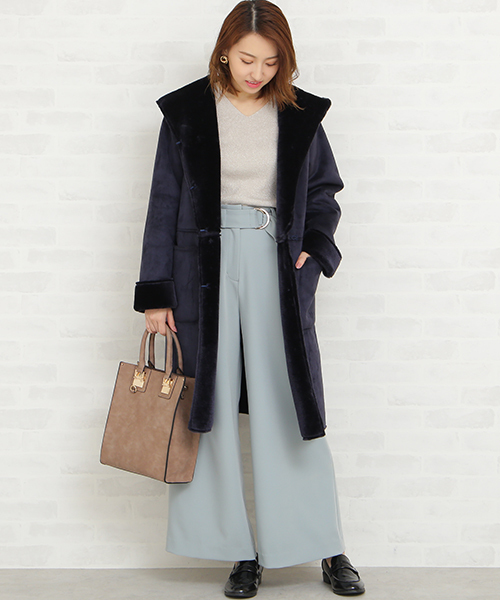 N.（N. Natural Beauty Basic）（エヌエヌナチュラルビューティーベーシック）の「フェイクムートンコート（ブルゾン・レディース・ベージュ/ネイビー・MEDIUM）」の17枚目の写真