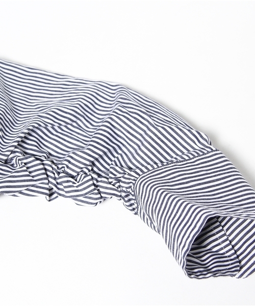 新品タグ付 24SS ウィムガゼット シャーリングブラウス フレンチスリーブ Whim Gazette（ウィムガゼット）の「ロンストシャーリングシャツ