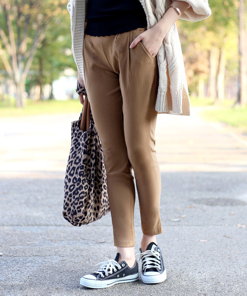 Bou Jeloud(ブージュルード)の「◇ハイテンション美脚ストレッチタックパンツ(その他パンツ・レディース・ブルー/ホワイト/ブラック/サンドベージュ/カーキ/キャメル/オリーブ/ボルドー/ベージュ/パープル・36/38/40/34)」の9枚目の写真