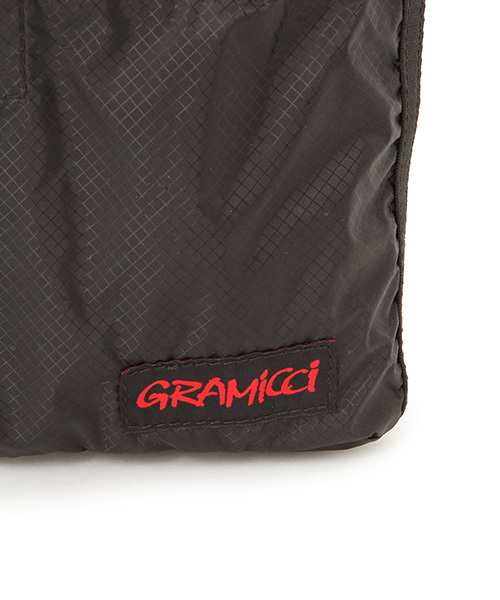 Gramicci（グラミチ）の「【GRAMICCI】別注サコッシュ（ボディバッグ/ウエストポーチ・メンズ・ブラック/パープル/ブルー・FREE）」の5枚目の写真