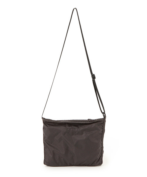 Gramicci（グラミチ）の「【GRAMICCI】別注サコッシュ（ボディバッグ/ウエストポーチ・メンズ・ブラック/パープル/ブルー・FREE）」の9枚目の写真