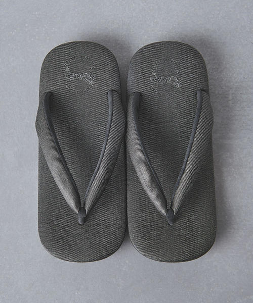 UNITED ARROWS（ユナイテッドアローズ）の「▲＜Calen Blosso（カレンブロッソ）＞ 草履（和装小物・メンズ・ダークグレー・M/L）」の2枚目の写真