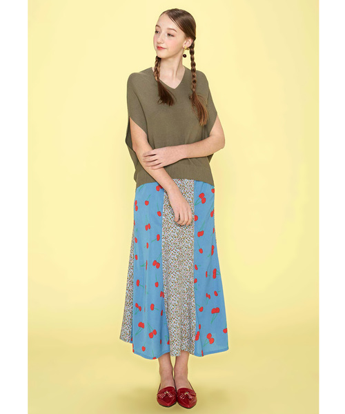 シロップ．（シロップ．）の「後ろボリュームのＶネックニットトップス（ニット/セーター・レディース・マスタード/カーキ・SMALL/LARGE/MEDIUM/XX-LARGE/X-LARGE）」の3枚目の写真