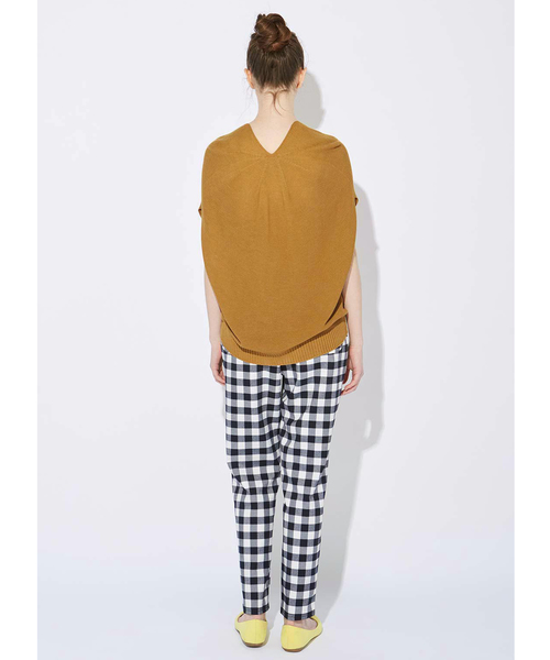 シロップ．（シロップ．）の「後ろボリュームのＶネックニットトップス（ニット/セーター・レディース・マスタード/カーキ・SMALL/LARGE/MEDIUM/XX-LARGE/X-LARGE）」の9枚目の写真