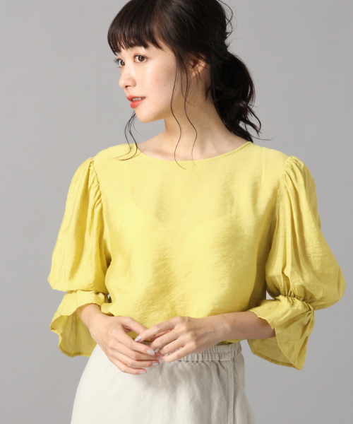 LOWRYS FARM（ローリーズファーム）の「【前後着用可能】ソデボリュームブラウス 843855（シャツ/ブラウス・レディース・アイボリー/イエロー/ブラック・FREE）」の3枚目の写真
