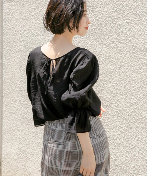 LOWRYS FARM（ローリーズファーム）の「【前後着用可能】ソデボリュームブラウス 843855（シャツ/ブラウス・レディース・アイボリー/イエロー/ブラック・FREE）」の16枚目の写真