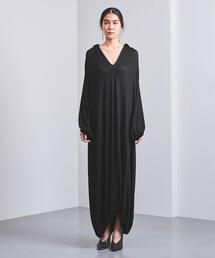 【TOTEMEトーテム】シャツスタイルドレス Vネック 長袖 ブラック Draped V-neck dress black – TOTEME