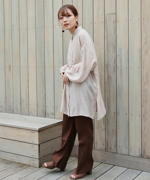 VANNIE U（ヴァニーユー）の「ヨーク切り替えバンドカラーシアーシャツ（シャツ/ブラウス・レディース・ベージュ/ブラウン/グリーン・FREE）」の11枚目の写真