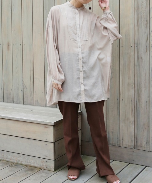 VANNIE U（ヴァニーユー）の「ヨーク切り替えバンドカラーシアーシャツ（シャツ/ブラウス・レディース・ベージュ/ブラウン/グリーン・FREE）」の10枚目の写真