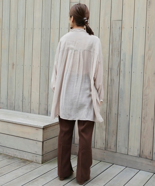 VANNIE U（ヴァニーユー）の「ヨーク切り替えバンドカラーシアーシャツ（シャツ/ブラウス・レディース・ベージュ/ブラウン/グリーン・FREE）」の18枚目の写真