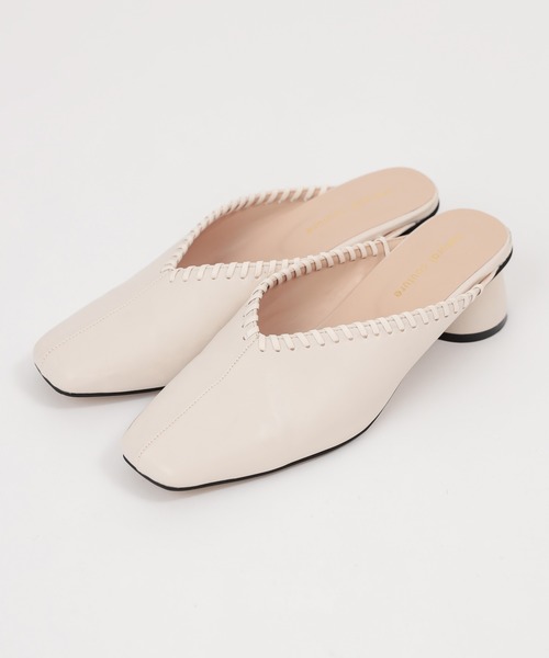 natural couture（ナチュラルクチュール）の「かがり変形ヒールミュール（その他シューズ・レディース・ブラック/ベージュ/オレンジ/アイボリー・MEDIUM/LARGE）」の2枚目の写真