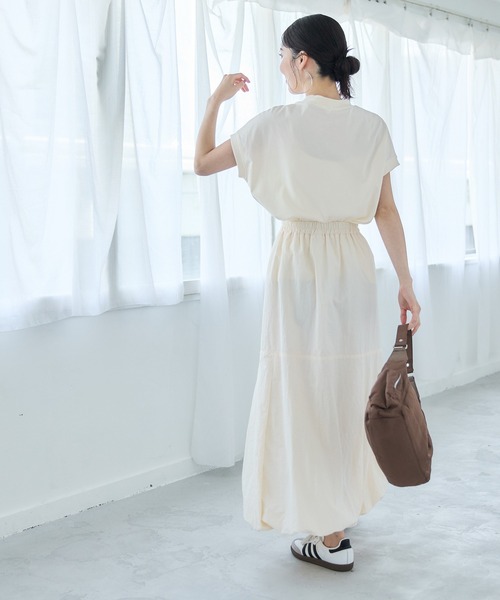 coca(coca)(コカ)の「\新色追加/フレンチスリーブモックネックTシャツ COTTON from the US(Tシャツ/カットソー・レディース・ホワイト/ブラック/ライトピンク/チャコールグレー/グレイッシュベージュ/ダークブルー/イエロー/ダークベージュ/ダークグリーン/グリーン/パープル/アイボリー・M/L)」の16枚目の写真