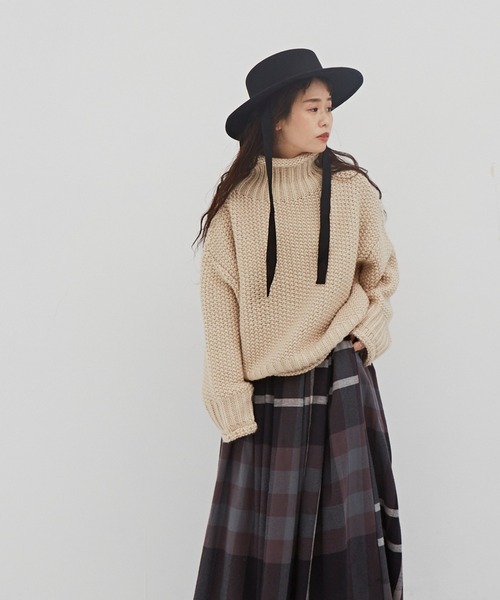 Libra Cue（リブラ キュー）の「ローゲージルーズフィットニット（ニット/セーター・レディース・アイボリー/ブラック/ブルー・FREE）」の6枚目の写真