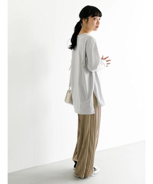 earth music&ecology（アースミュージックアンドエコロジー）の「サイドスリットロンT　＊（Tシャツ/カットソー・レディース・アイボリー/ライトベージュ/ライトグレー・FREE）」の21枚目の写真