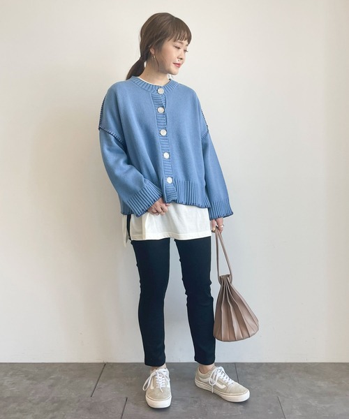 earth music&ecology（アースミュージックアンドエコロジー）の「サイドスリットロンT　＊（Tシャツ/カットソー・レディース・アイボリー/ライトベージュ/ライトグレー・FREE）」の5枚目の写真