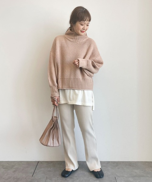 earth music&ecology（アースミュージックアンドエコロジー）の「サイドスリットロンT　＊（Tシャツ/カットソー・レディース・アイボリー/ライトベージュ/ライトグレー・FREE）」の9枚目の写真