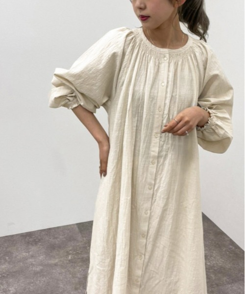 apres jour mignon(アプレジュールミニョン)の「シャーリングワンピース【ZOZOTOWN限定アイテム】(ワンピース・レディース・ブラウン系その他/アイボリー/ミント・X-LARGE/フリー)」の5枚目の写真