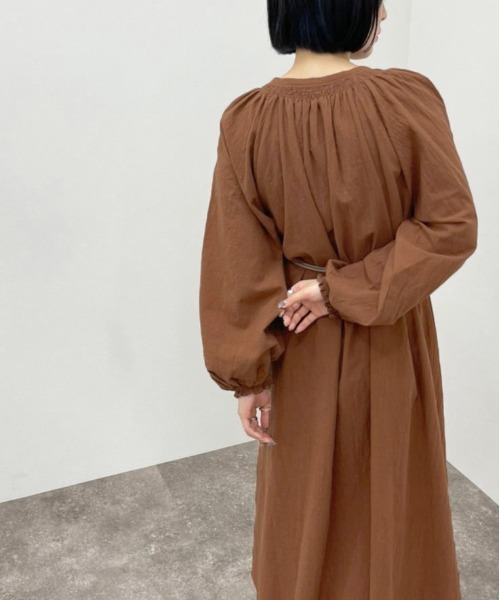 apres jour mignon(アプレジュールミニョン)の「シャーリングワンピース【ZOZOTOWN限定アイテム】(ワンピース・レディース・ブラウン系その他/アイボリー/ミント・X-LARGE/フリー)」の18枚目の写真