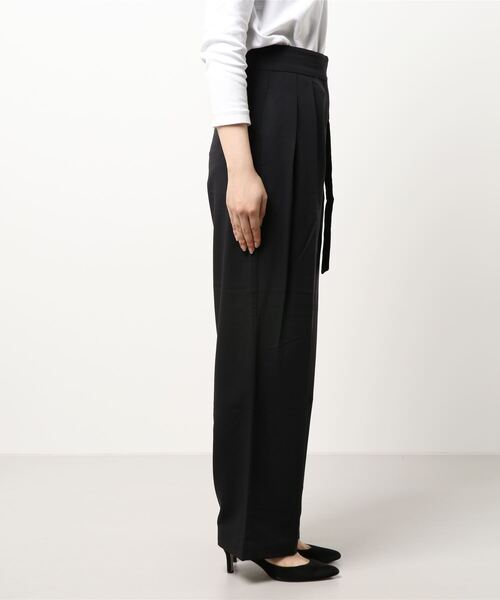 UNSPOKEN（アンスポクン）の「【UNSPOKEN】Center crease tuck slacks UC21K005（スラックス・レディース・ブラック/ライトグリーン・S/L/M）」の16枚目の写真