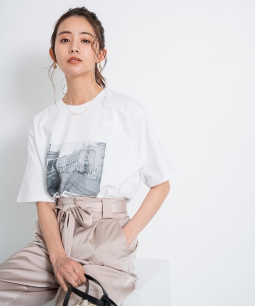 Andemiu(アンデミュウ)の「CAPSULEフォトTシャツ946914(Tシャツ/カットソー・レディース・ホワイト/ホワイト系その他2/ホワイト系その他3/ホワイト系その他4・FREE)」の11枚目の写真