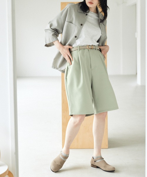 EMMA CLOTHES（エマクローズ）の「ルーズシルエットイージーワイドショーツ EMMA CLOTHES（その他パンツ・メンズ・ブルー/グリーン系その他/グレイッシュベージュ・M/L）」の4枚目の写真