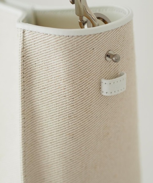 Epoi(エポイ)の「'02 canvas ゼロニ キャンバス キューブ2WAYショルダーバッグ(ショルダーバッグ・レディース・ホワイト/ブラック・FREE)」の20枚目の写真