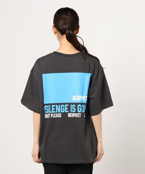 Figments(フィグメンツ)の「NEOPHYTEロゴTシャツ(Tシャツ/カットソー・レディース・ホワイト/ブラック/スミクロ・FREE)」の5枚目の写真