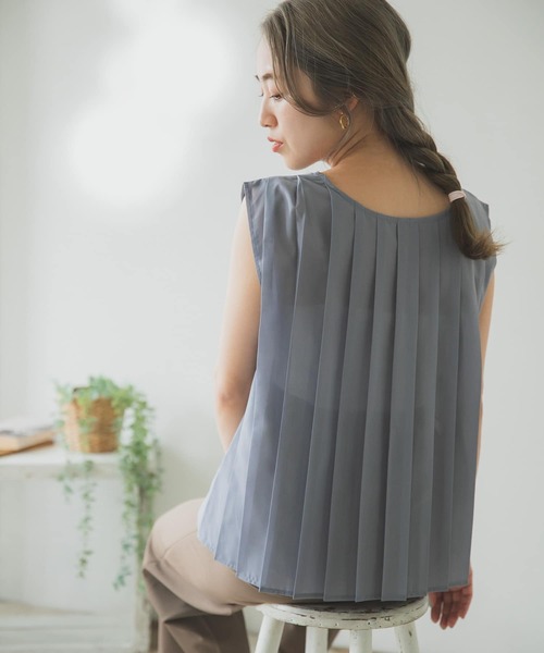 ITEMS URBANRESEARCH（アイテムズ アーバンリサーチ）の「プリーツシアーブラウス（シャツ/ブラウス・レディース・オフホワイト/ブルー系その他/ブルー・FREE）」の20枚目の写真