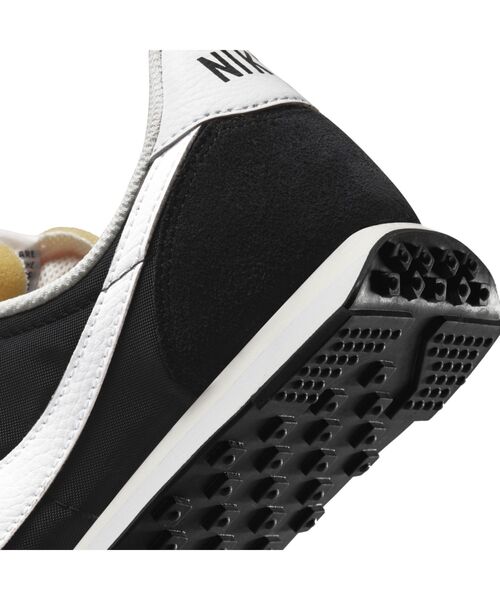 NIKE(ナイキ)の「ナイキ ワッフル トレーナー 2 ウィメンズシューズ / Nike Waffle Trainer 2 Women's Shoes(スニーカー・レディース・ホワイト系その他2/ホワイト/ブラック/クリーム・24.5/26.5/22.5/23/25.5/23.5/25/27.5/27/24/28.5/28/26/29)」の18枚目の写真