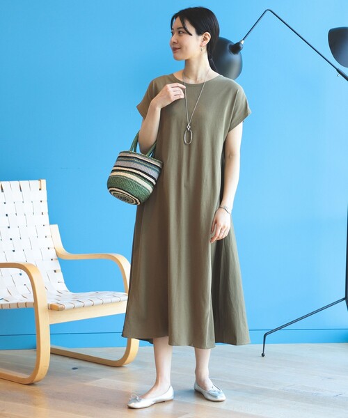 BEAMS HEART（ビームスハート）の「【5色展開】 後ボタン 異素材切替ワンピース（ワンピース・レディース・ベージュ/オリーブ/ブラック系その他4/ブルー/グリーン系その他4/ブラウン系その他2・FREE）」の9枚目の写真