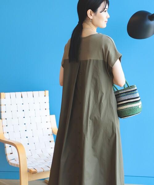 BEAMS HEART（ビームスハート）の「【5色展開】 後ボタン 異素材切替ワンピース（ワンピース・レディース・ベージュ/オリーブ/ブラック系その他4/ブルー/グリーン系その他4/ブラウン系その他2・FREE）」の11枚目の写真