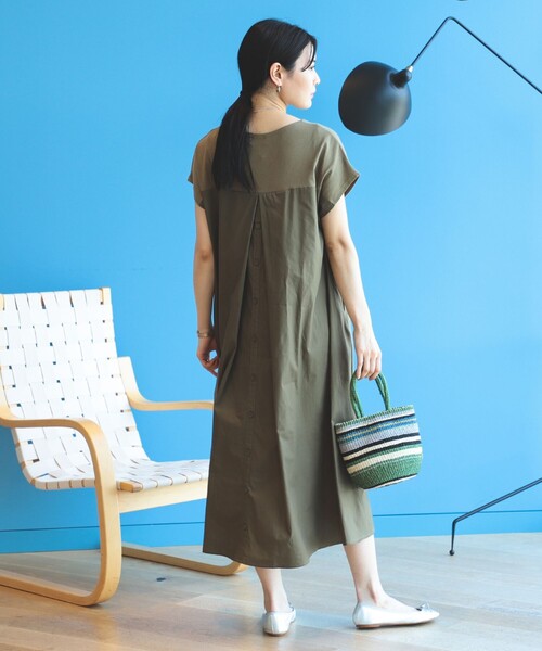 BEAMS HEART（ビームスハート）の「【5色展開】 後ボタン 異素材切替ワンピース（ワンピース・レディース・ベージュ/オリーブ/ブラック系その他4/ブルー/グリーン系その他4/ブラウン系その他2・FREE）」の10枚目の写真