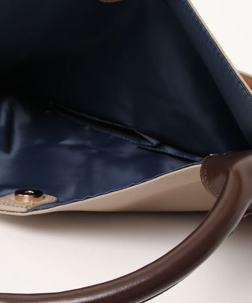 SAC(サック)の「ソフト素材の2WAYショルダーバッグ Happy&Sac(トートバッグ・レディース・ブラック/ベージュ/レッド/ブルー/キャメル・FREE)」の12枚目の写真