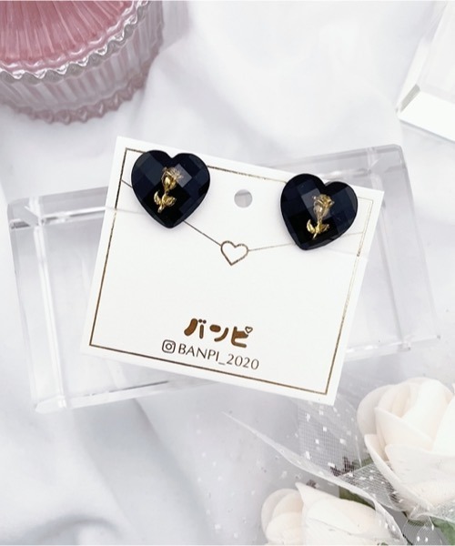 tone(トーン)の「【バンピ】バラハートイヤリング(イヤリング・レディース・ホワイト/ブラック/ピンク・FREE)」の2枚目の写真