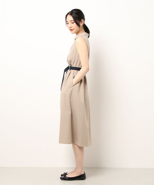 REDYAZEL（レディアゼル）の「バイカラーシャツワンピース（ワンピース・レディース・ネイビー/ベージュ/ブルー・SMALL/MEDIUM）」の6枚目の写真