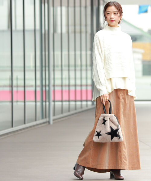 Ray BEAMS（レイビームス）の「CONTROL FREAK / スター フェイクファー 巾着 バッグ（トートバッグ・レディース・ブラック/ブラウン系その他2・ONE SIZE）」の8枚目の写真