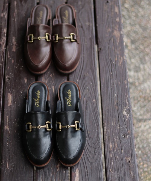 SESTO（セスト）の「ビット付きローファーデザインのスリッパミュールサンダル（スリッポン・レディース・ブラック/ダークブラウン・LL/3L/S/M/L）」の2枚目の写真