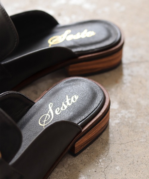 SESTO（セスト）の「ビット付きローファーデザインのスリッパミュールサンダル（スリッポン・レディース・ブラック/ダークブラウン・LL/3L/S/M/L）」の3枚目の写真