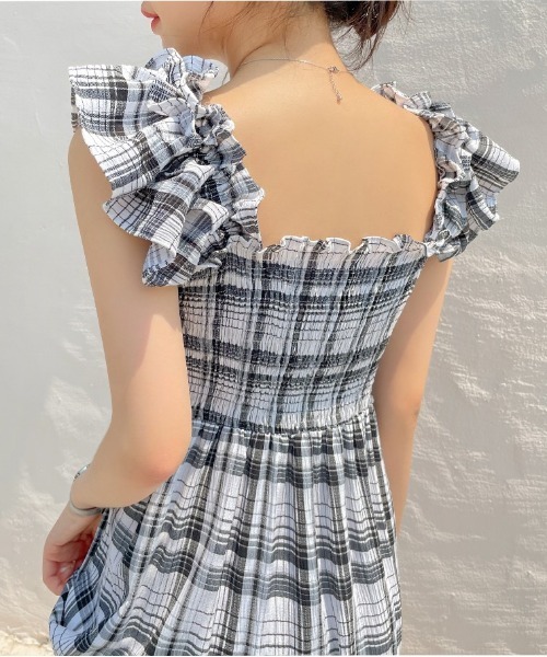 chuu（チュー）の「CHUU チェックシャーリングワンピース（ワンピース・レディース・ブラック・FREE）」の7枚目の写真