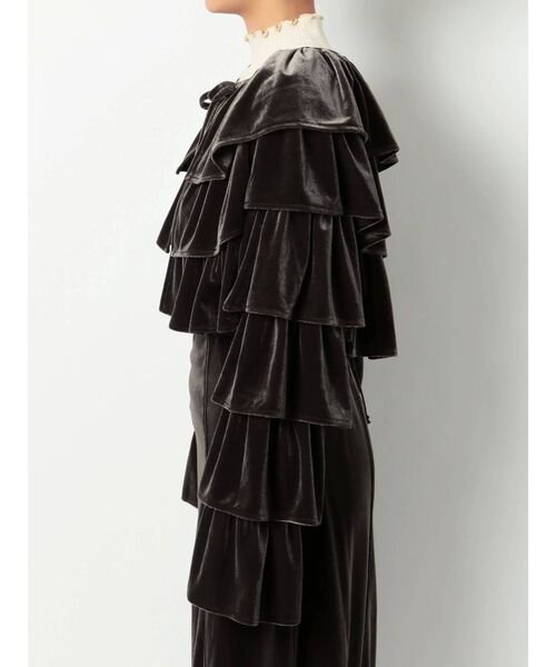 merry jenny（メリージェニー）の「ruffleベロアカーディガン（カーディガン/ボレロ・レディース・アイボリー/ブラック/ブラウン・FREE）」の4枚目の写真