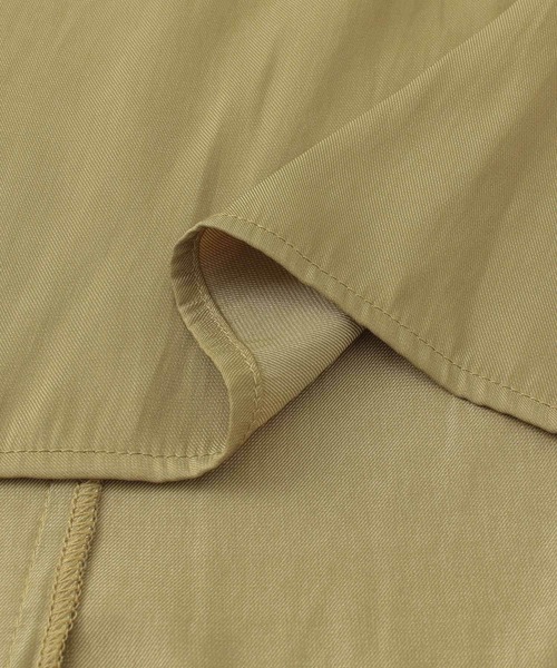 URBAN RESEARCH（アーバンリサーチ）の「タックボリュームスリーブブラウス（シャツ/ブラウス・レディース・ブラック/オフホワイト/ベージュ系その他・FREE）」の18枚目の写真