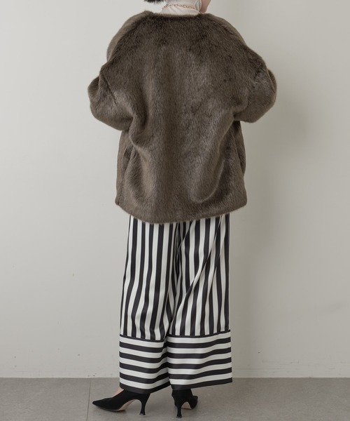 Whim Gazette（ウィムガゼット）の「フェイクファーコート（ノーカラー