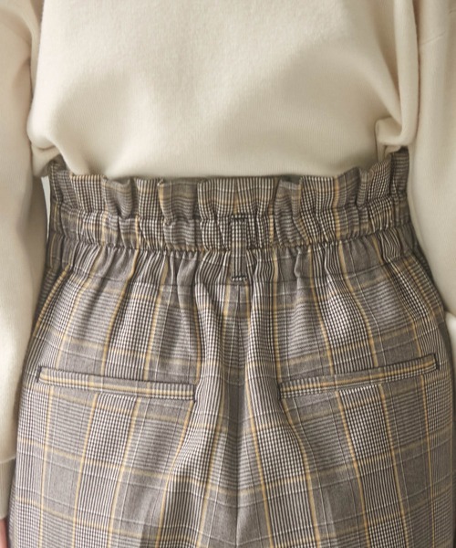 VIS（ビス）の「【HOT BEAUTY STRETCH】あたたか極伸びハイウエストワイドパンツ【洗濯機可】（スラックス・レディース・ブラック/イエロー系その他/オフホワイト/グレー系その他・SS/S/M）」の9枚目の写真