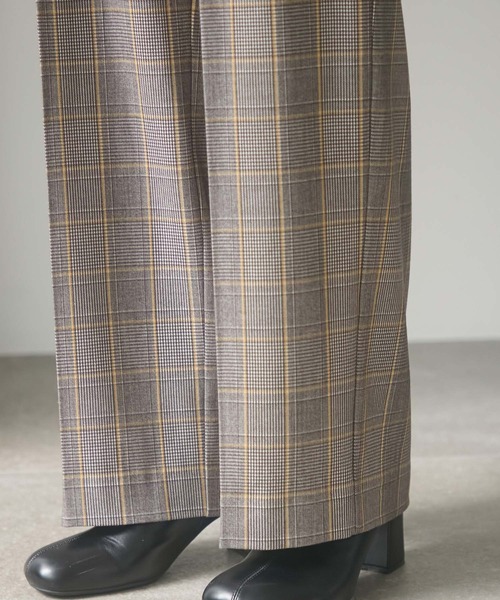 VIS（ビス）の「【HOT BEAUTY STRETCH】あたたか極伸びハイウエストワイドパンツ【洗濯機可】（スラックス・レディース・ブラック/イエロー系その他/オフホワイト/グレー系その他・SS/S/M）」の7枚目の写真