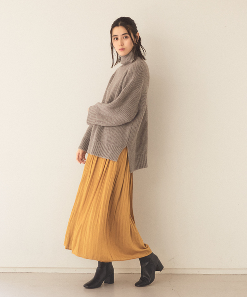 abahouse mavie(アバハウスマヴィ)の「ミニブークレ袖釦フレアニット(ニット/セーター・レディース・ダークグリーン/ダークベージュ/アイボリー・フリー)」の11枚目の写真