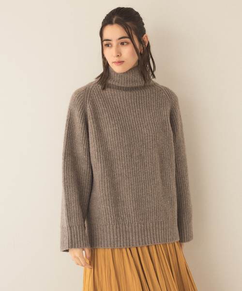 abahouse mavie(アバハウスマヴィ)の「ミニブークレ袖釦フレアニット(ニット/セーター・レディース・ダークグリーン/ダークベージュ/アイボリー・フリー)」の12枚目の写真