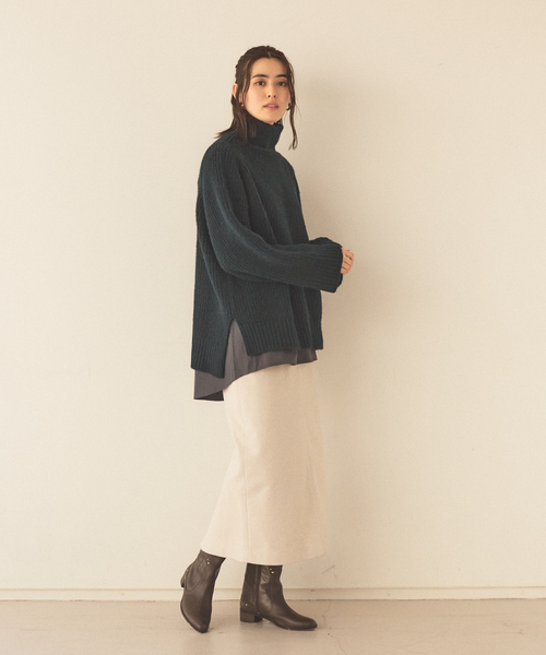 abahouse mavie(アバハウスマヴィ)の「ミニブークレ袖釦フレアニット(ニット/セーター・レディース・ダークグリーン/ダークベージュ/アイボリー・フリー)」の16枚目の写真