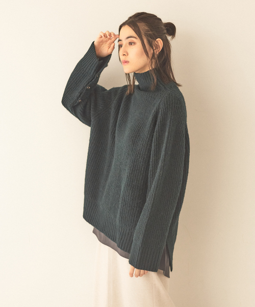 abahouse mavie(アバハウスマヴィ)の「ミニブークレ袖釦フレアニット(ニット/セーター・レディース・ダークグリーン/ダークベージュ/アイボリー・フリー)」の19枚目の写真